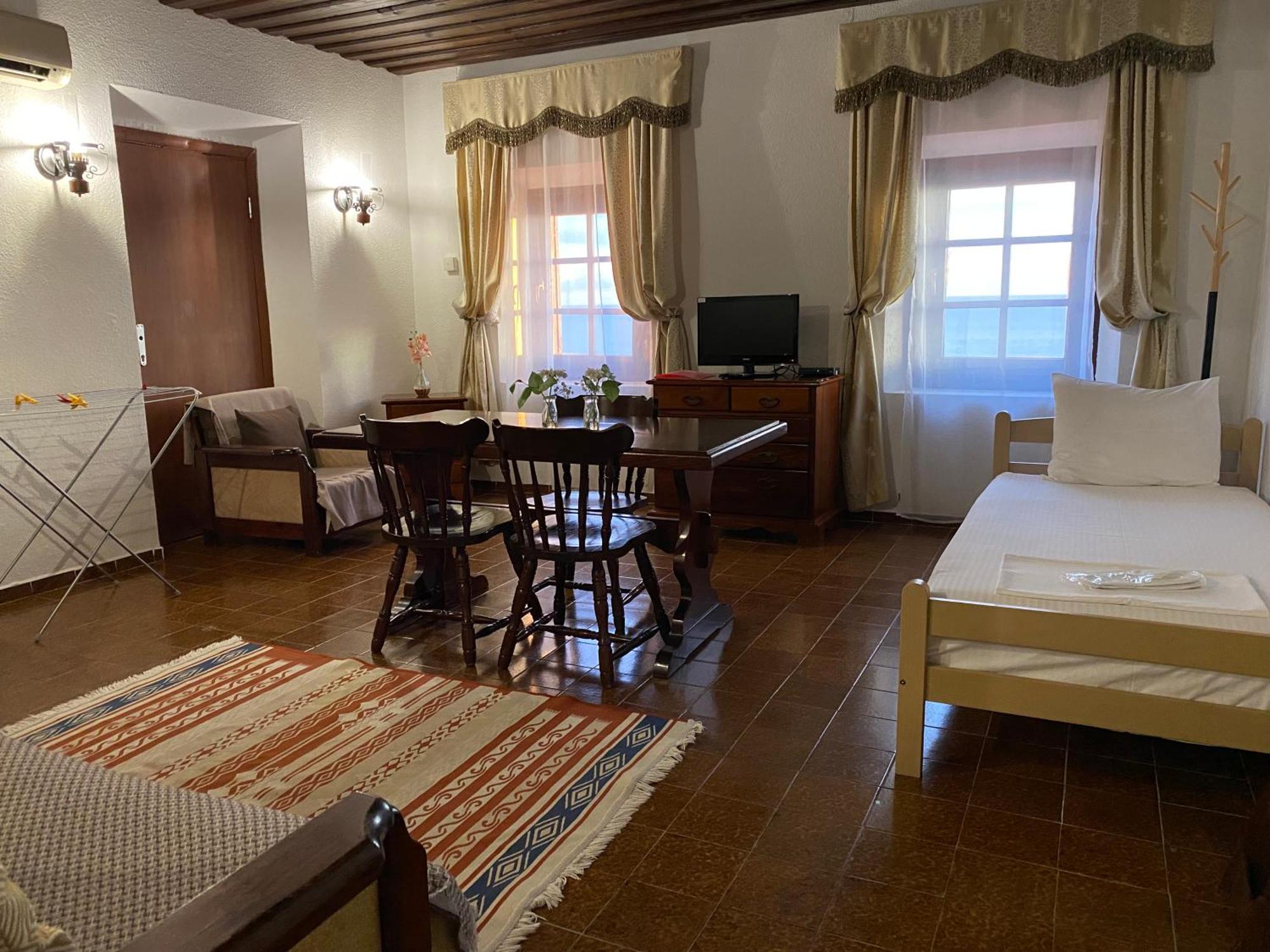 Kulla E Balshajve Hotel