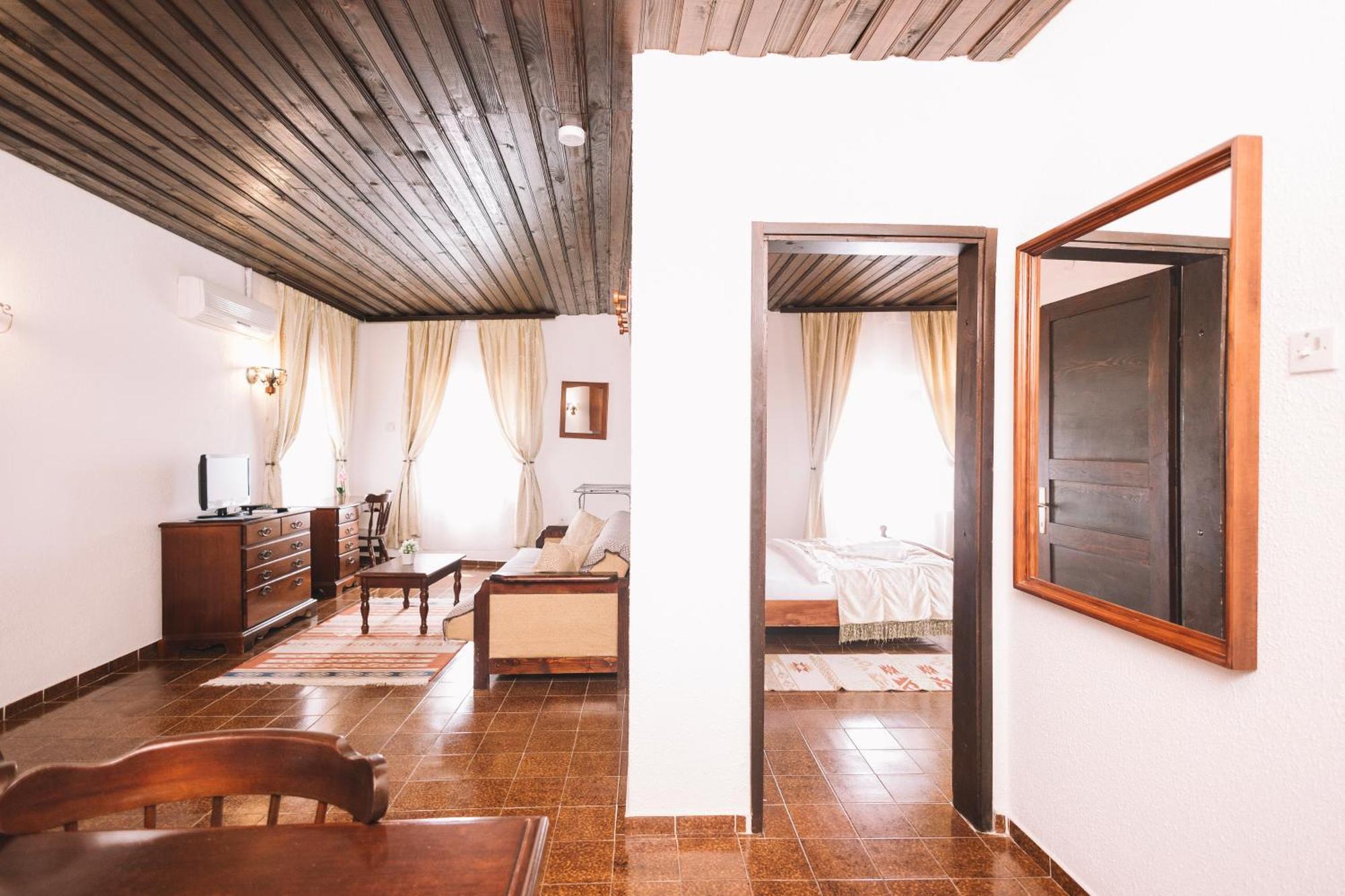 Kulla E Balshajve Hotel Ulcinj